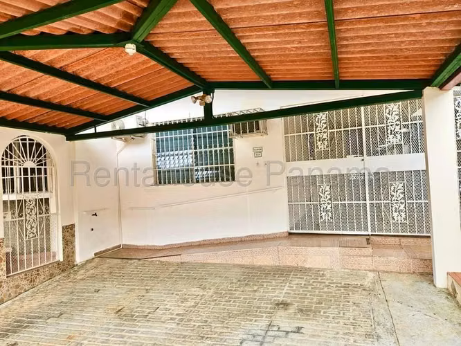 Casa En Venta En Villa Lucre YM