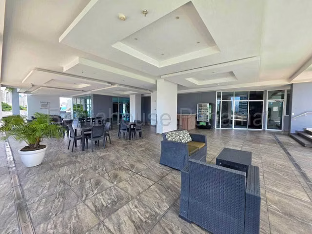 J1714GRR Venta de Apartamento en Carrasquilla
