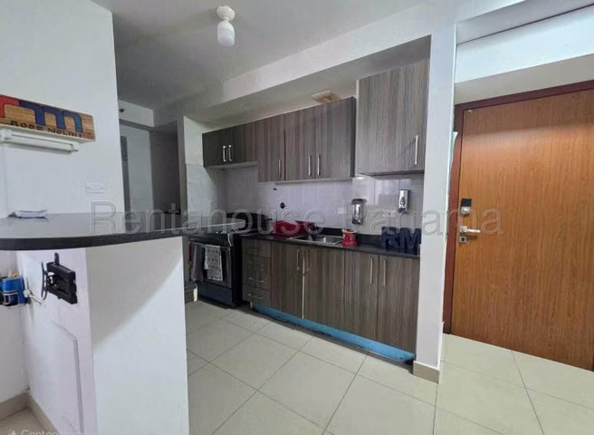 J1714GRR Venta de Apartamento en Carrasquilla