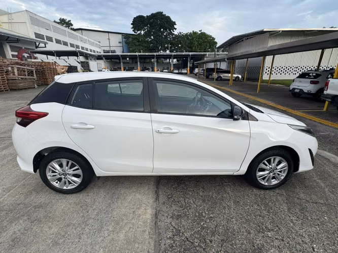 TOYOTA YARIS HATCHBACK 2019 - Imagen 4