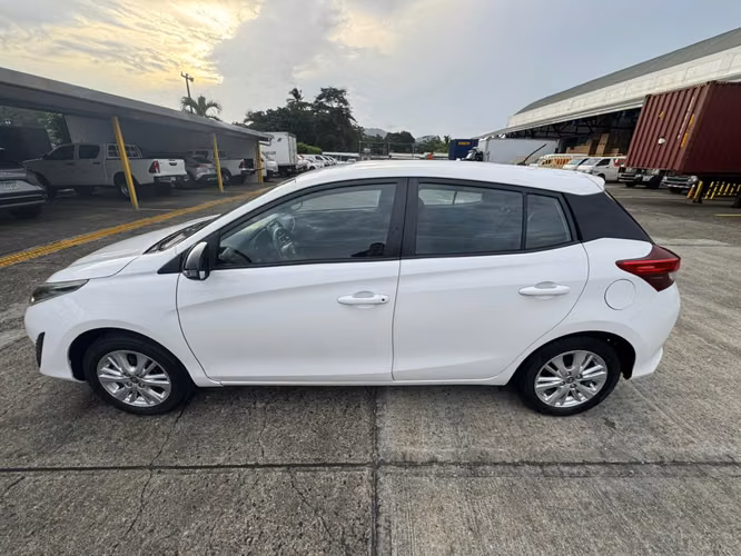 TOYOTA YARIS HATCHBACK 2019 - Imagen 5