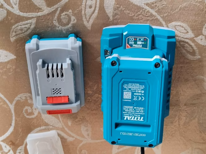 Juego de 2 BATERÍAS 20V Inalambricas Litio 2.0 Ah Total y Cargador