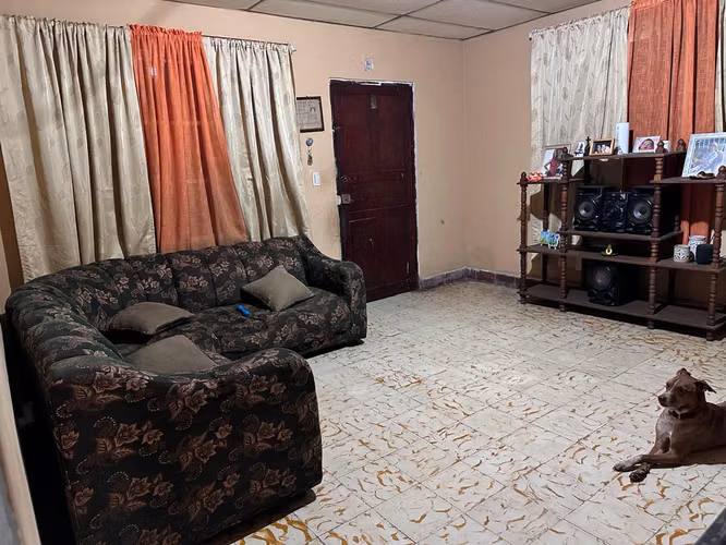VENTA DE CASA EN JUAN DÍAZ