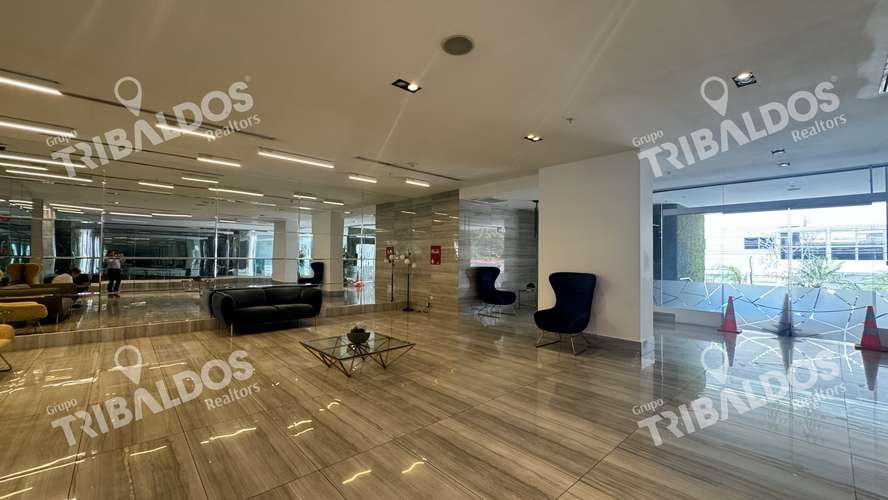 SE VENDE EN MIDPARK CON 2 ESTACIONAMIENTOS Y 1 DEPOSITO - Imagen 11