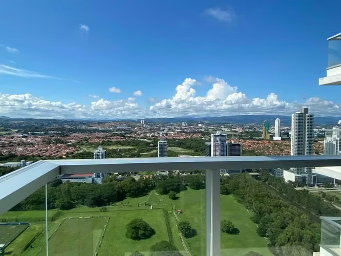 Costa del Este | P.H. Parkside | Piso Alto Vista al Parque  ($2,000) - Imagen 1