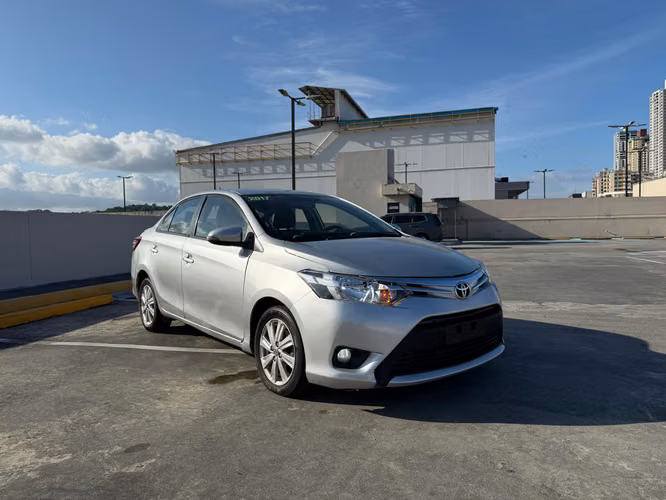 TOYOTA YARIS 2017 8,500.00$ - Imagen 3