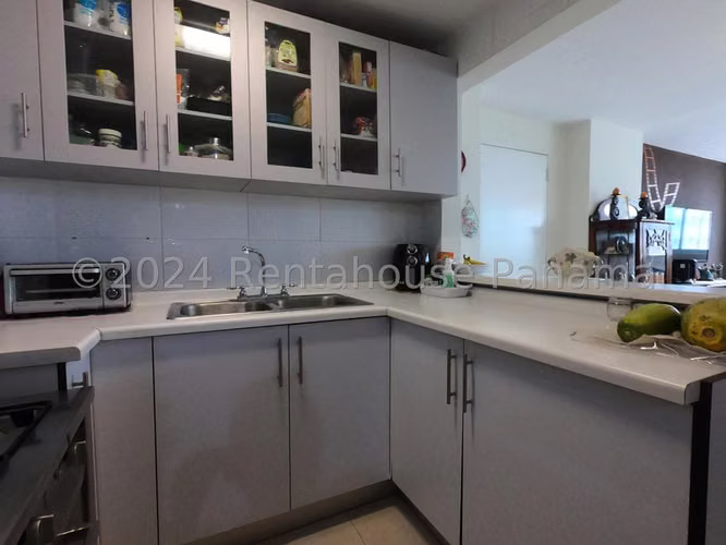 I8254GRR Venta de Apartamento en Edison Park