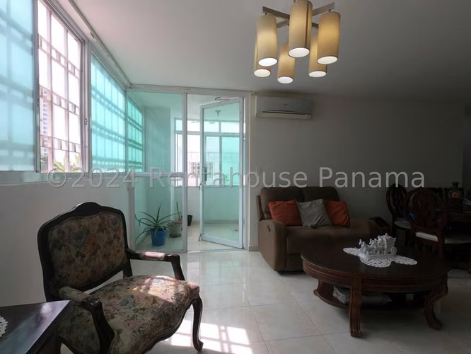 I8254GRR Venta de Apartamento en Edison Park