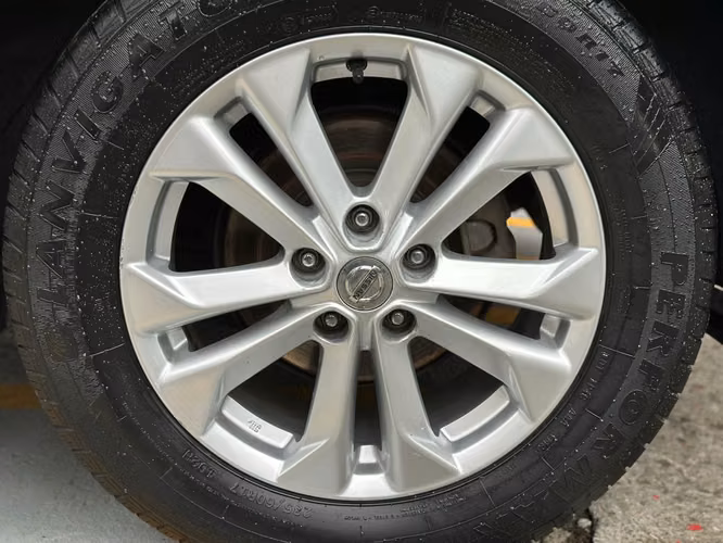 NISSAN XTRAIL - Imagen 13