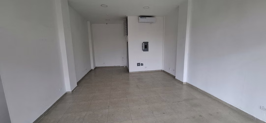 ALQUILER LOCAL COMERCIAL CIUDAD RADIAL