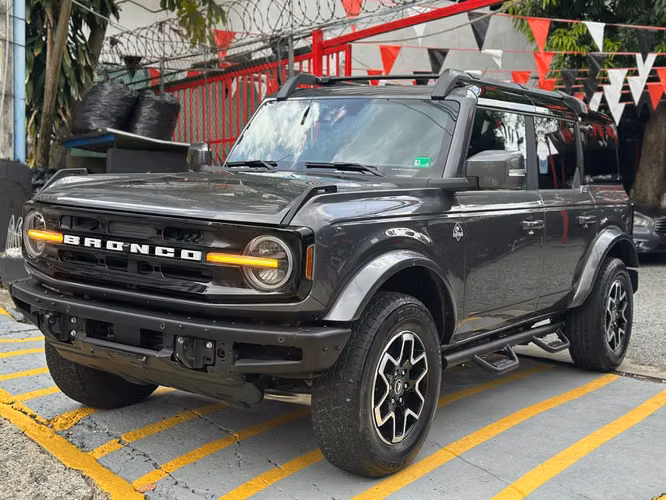 FORD BRONCO OUTER BANKS