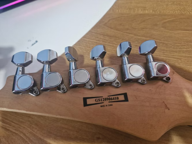 Kit de guitarra eléctrica Ibanez Gio (muy poco uso)  - Imagen 8