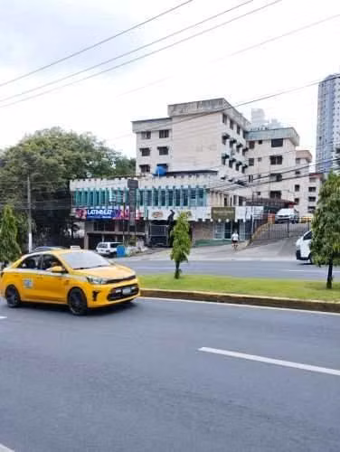 Alquilo Apartamento PH San Lorenzo, 12 De Octubre, 3R, 1B, Amplio, cerca del Metro!
