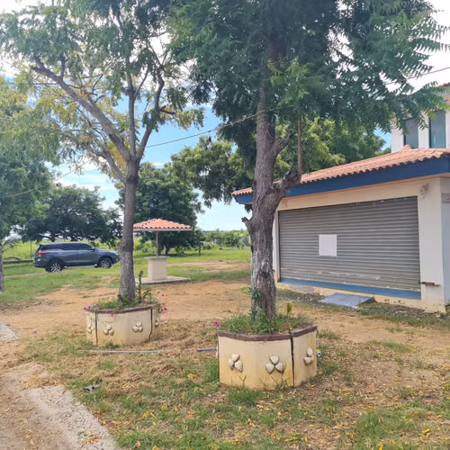 Venta de Propiedad en Condiciones Actuales (Excelente Ubicación Turística Cerca de Lago Dorado)