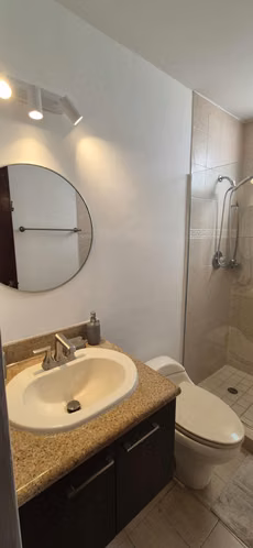 Alquilo Apartamento en Obarrio DC