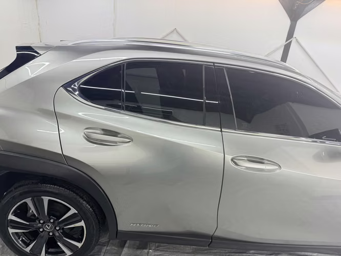 Lexus UX 250h 2022 bien cuidado y bajo consumo de gasolina