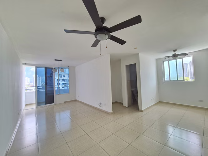 SE ALQUILA Apartamento céntrico en Carrasquilla – PH SUNFLOWER