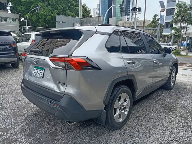 TOYOTA RAV4 2019 - Imagen 4