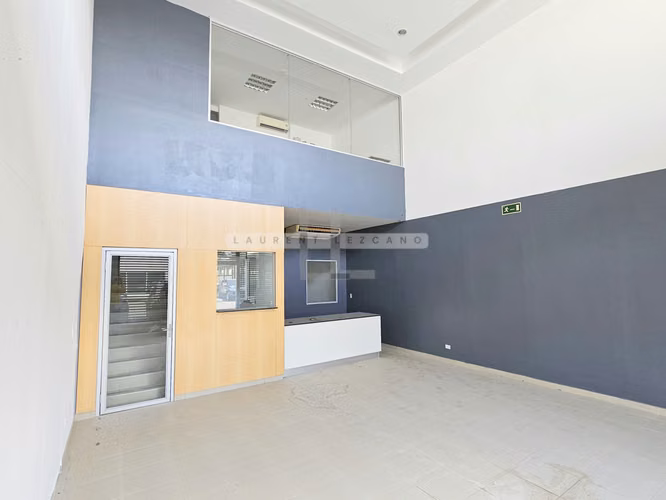 Venta Local Planta Baja Comercial/Oficina Remodelado Plaza Milla 8. Haga su oferta - Imagen 4