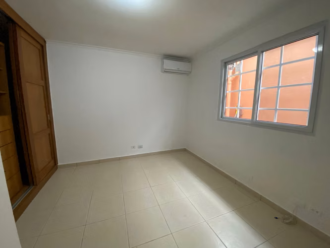 Vendo linda y amplia casa en el bosque - Imagen 7