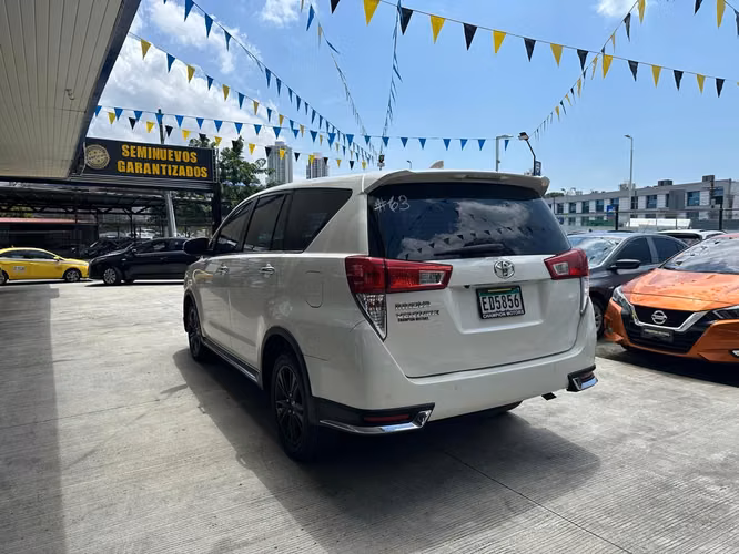 Toyota Innova 2022 - Imagen 12