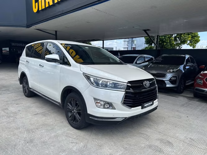 Toyota Innova 2022 - Imagen 2