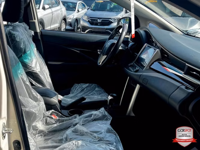 Toyota Innova Venturer 2022 Automática EE6060 - Imagen 10