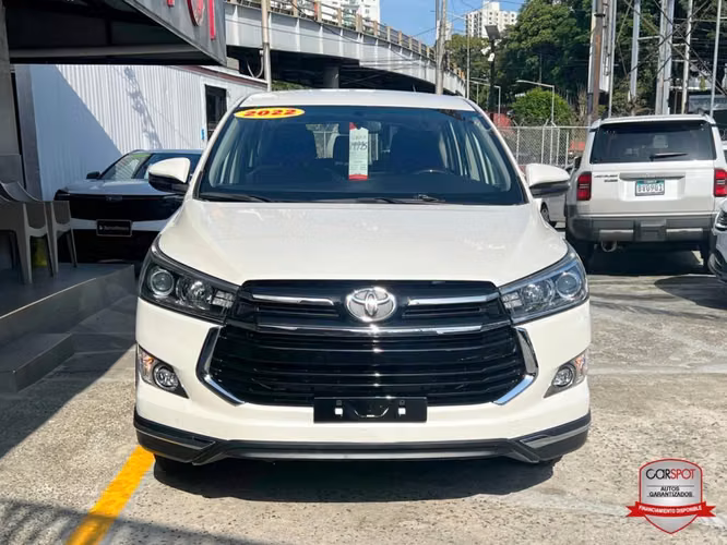 Toyota Innova Venturer 2022 Automática EE6060 - Imagen 2