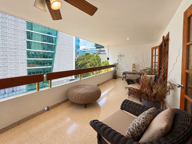 Venta de apartamento en Obarrio - Imagen 2