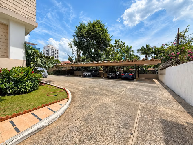 Venta de apartamento en Obarrio - Imagen 7