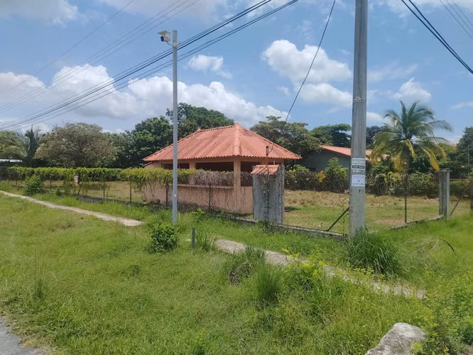 Lote en esquina para inversionista ideal para hostal Airbnb o hacer dos viviendas - Imagen 3