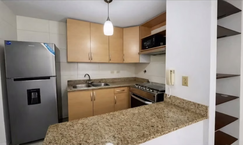 Alquilo apartamento en Vía Cincuentenario cerca del metro - Imagen 9