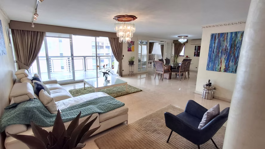 Ritz. 294mts 3rd 3.5b den cbs 2est $275,000.00