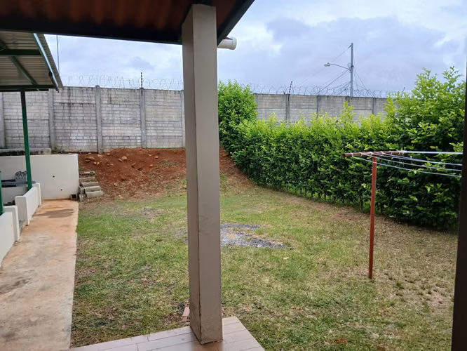 Se vende casa en Las Arboledas cluster: los cedros