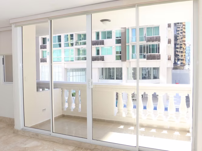 . Apartamento en Obarrio I con balcón y remodelado - Imagen 4