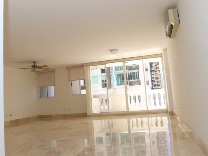 . Apartamento en Obarrio I con balcón y remodelado - Imagen 5
