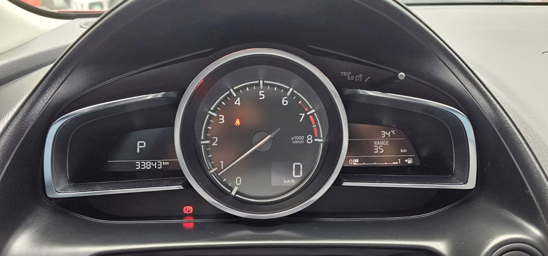 SE VENDE AUTO MARCA MAZDA - Imagen 7