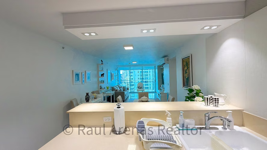 Alquiler Apartamento Amoblado El Cangrejo - 115m², 2 Recámaras - $1,800 - Imagen 3