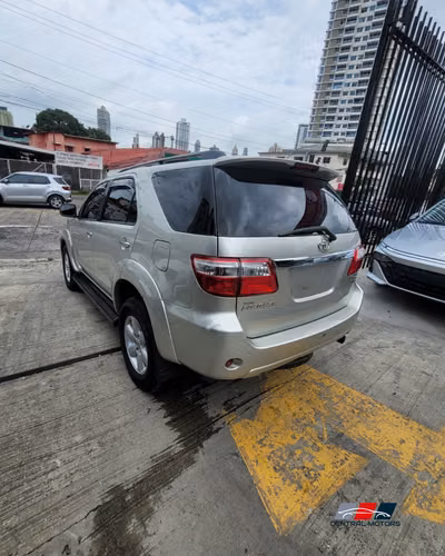 Toyota Fortuner - Imagen 4