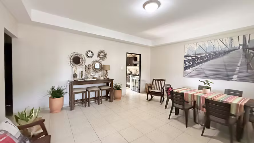 Vendo Hermosa Casa en Villa Dorada en Chitré - Imagen 6