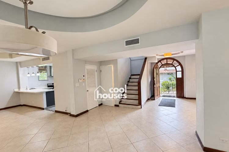 Casa unifamiliar de 4 recámaras en Clayton - Imagen 4