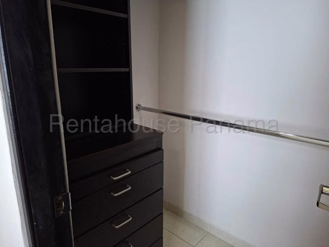 ALQUILO Casa Adosada en la Alameda, Betania. 175m2
