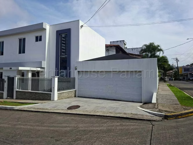 ALQUILO Casa Adosada en la Alameda, Betania. 175m2