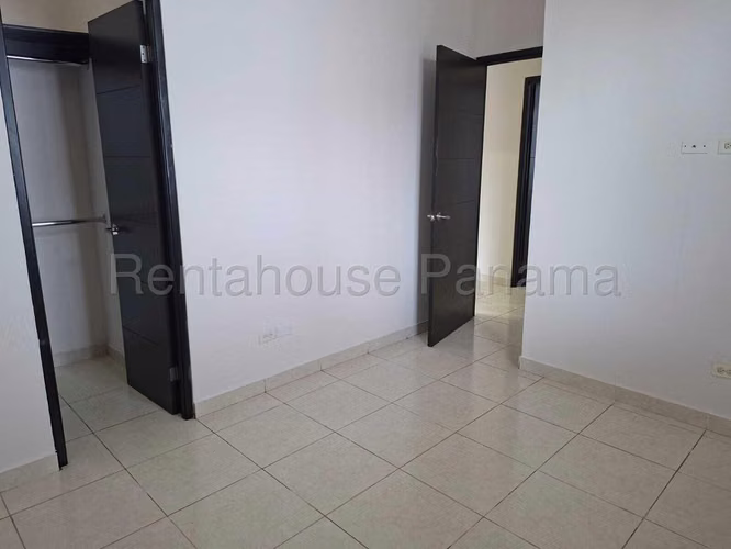 ALQUILO Casa Adosada en la Alameda, Betania. 175m2