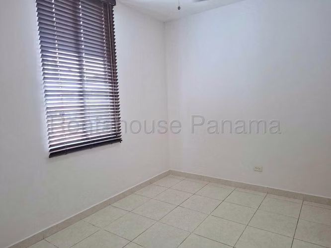 ALQUILO Casa Adosada en la Alameda, Betania. 175m2