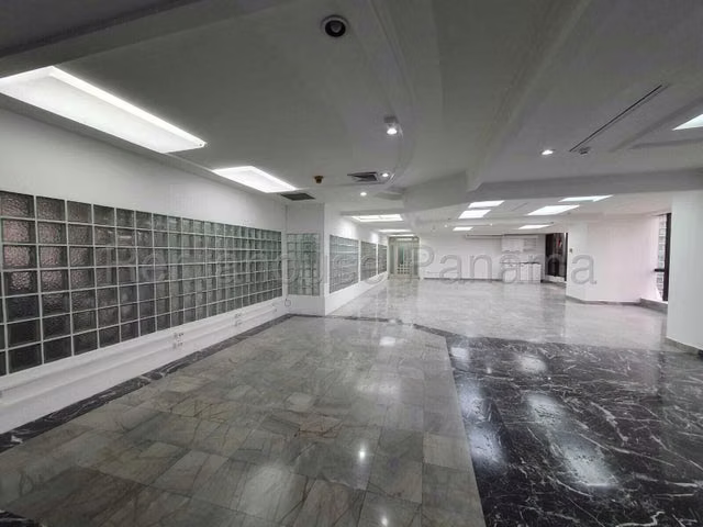 H3984GRR Venta de Oficina Comercial en Bellavista