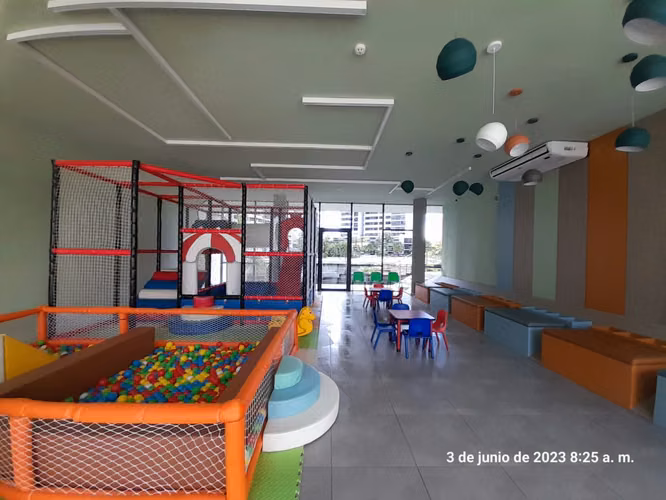 Condado CountryClub acceso a ALTAPLAZA, CENTENIAL 97mts2con2estac.Full remodelado