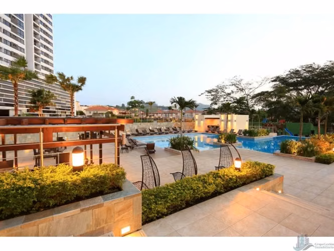 Condado CountryClub acceso a ALTAPLAZA, CENTENIAL 97mts2con2estac.Full remodelado