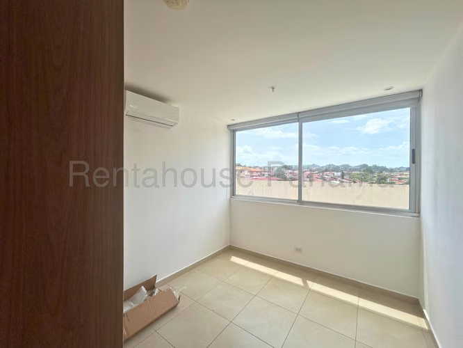 Apartamento en Venta en Villa Lucre.
