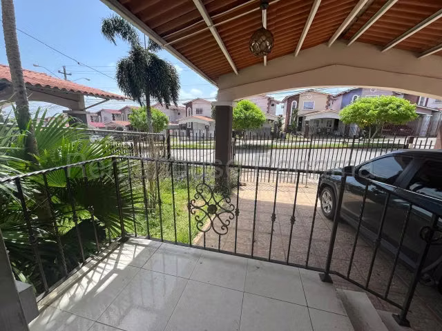 Venta de Casa en Valle Dorado La Chorrera